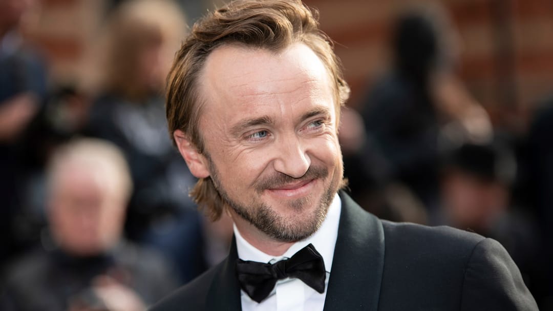 Zpátky do Bradavic… skoro. Tom Felton se po 14 letech vrací jako Draco Malfoy