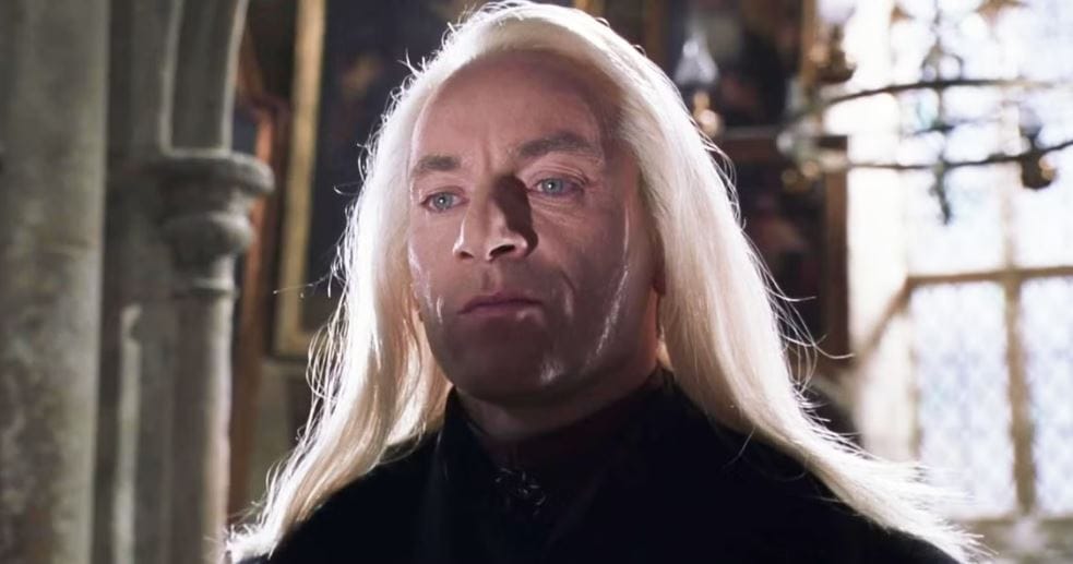 Původní Lucius Malfoy se vymezuje vůči rasistické kritice obsazení Snapea