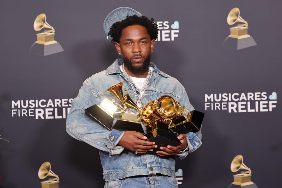 Kdo si odnesl letošní Grammy? Kraloval Kendrick Lamar. Nejlepší herní soundtrack má remake Wizardry