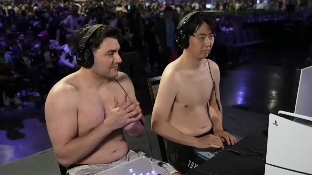 Combobreaker-shirtless-match-large.png