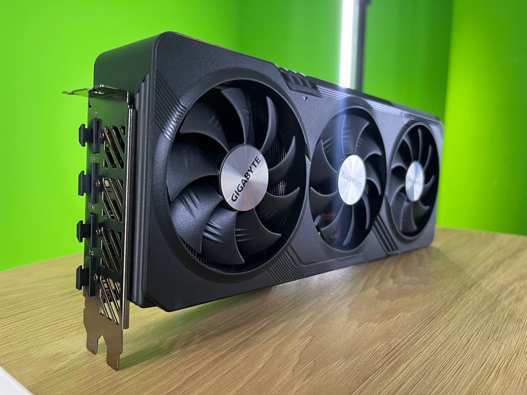 Grafická karta Gigabyte Radeon RX 7800 XT GAMING OC nabízí za málo peněz hodně muziky