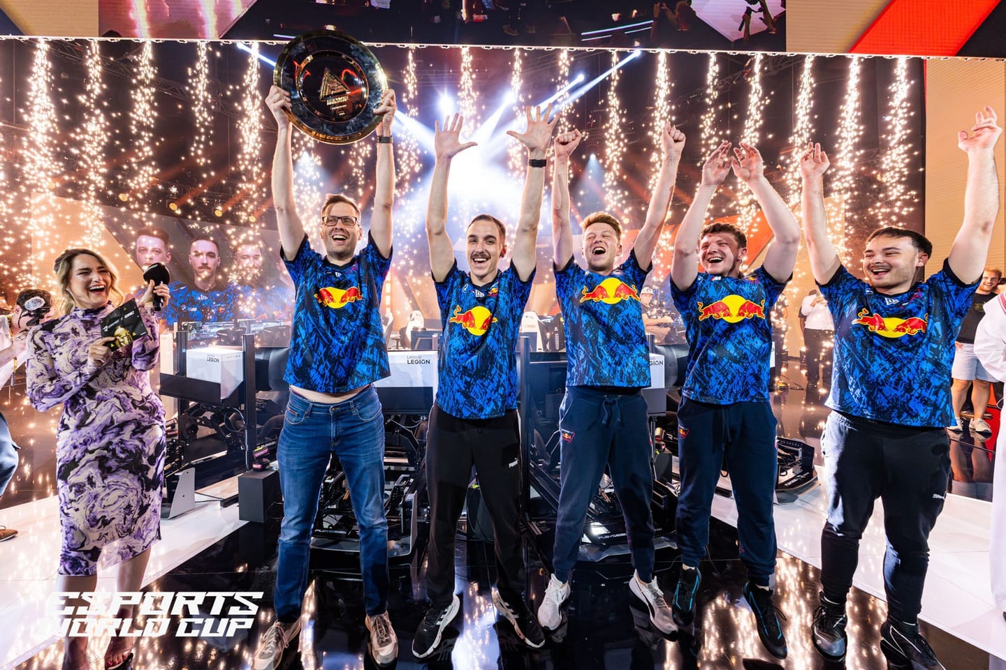 Team Redline opět na vrcholu: ovládli první titul Esports World Cup 2025