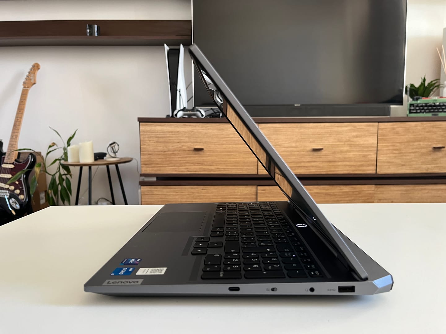 Lenovo LOQ